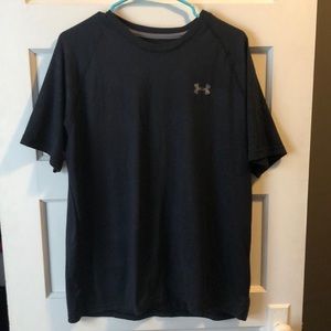 Men’s Underarmour “Loose” Fit T-shirt